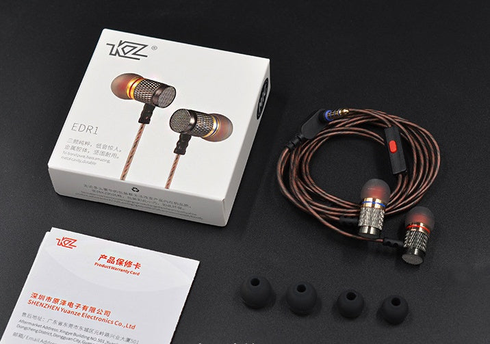 In-ear headphones metal subwoofer headphones mobile music MP3 bass explosion earplugs