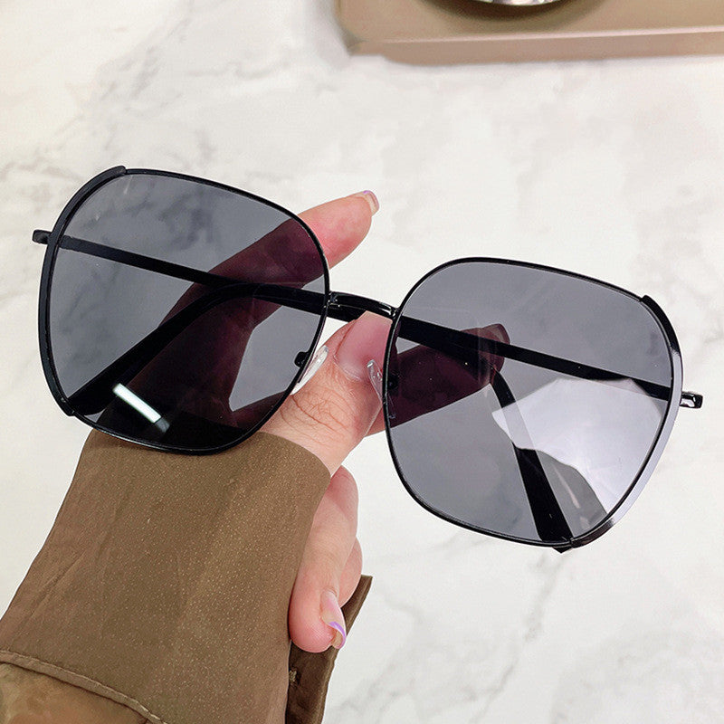 Men's And Women's Fashionable UV Protection And Slimming Sun Glasses