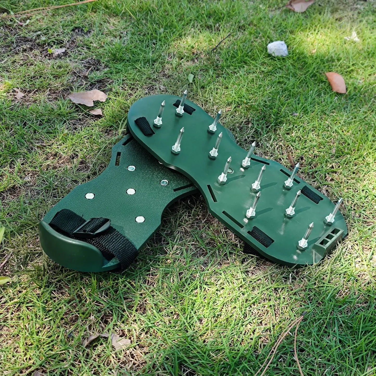 1 Pair Grass Spiked Gardening Walking Revitalizing Lawn Aerator Sandals Nail Shoes Yard Garden Tool Scarifier Nail Cultivator
