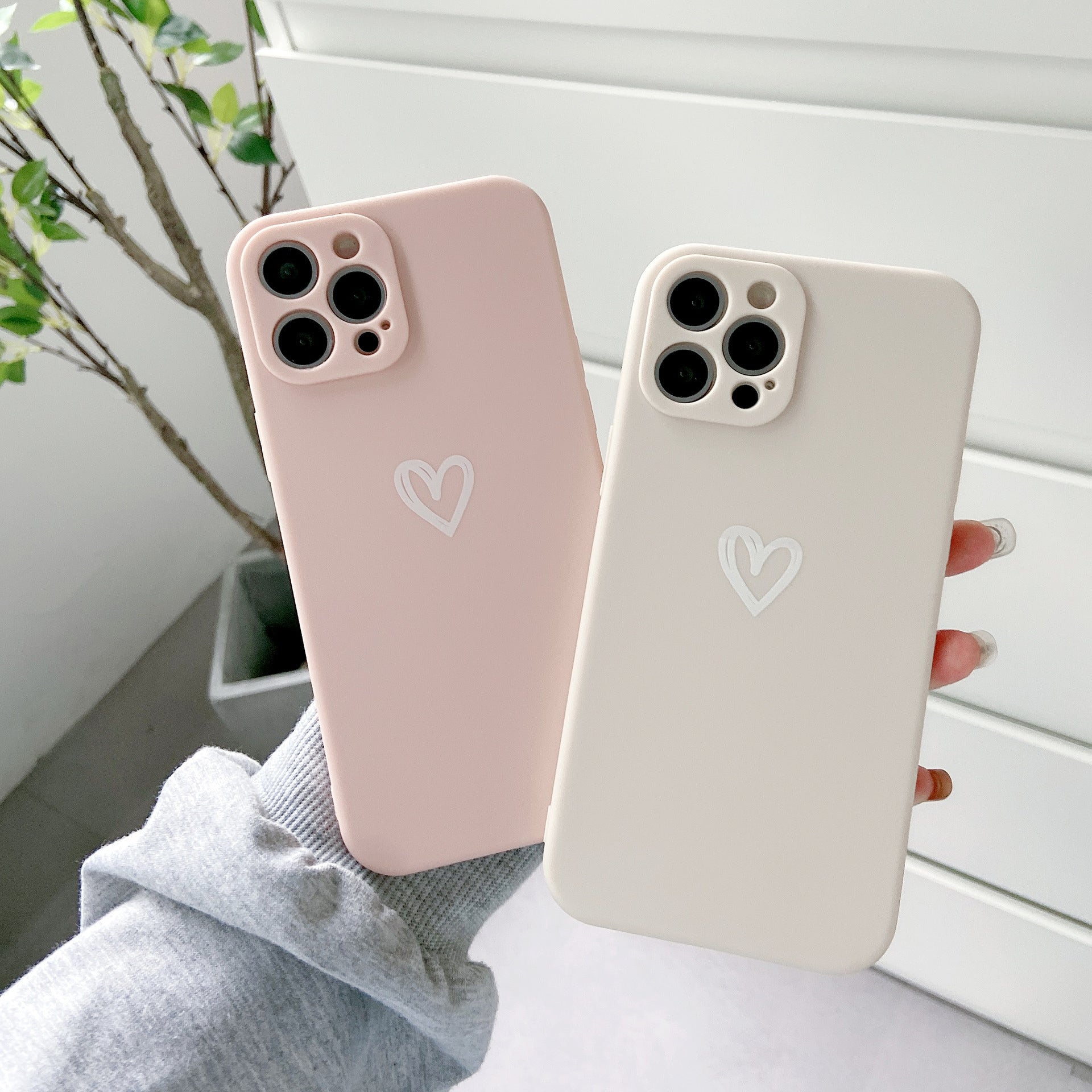 Simple Love Fine Hole Soft Shell Straight Edge Phone Case