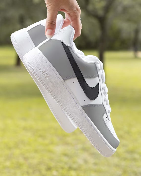 Nike Casual Low-Top Sneakers – Streetwear Style