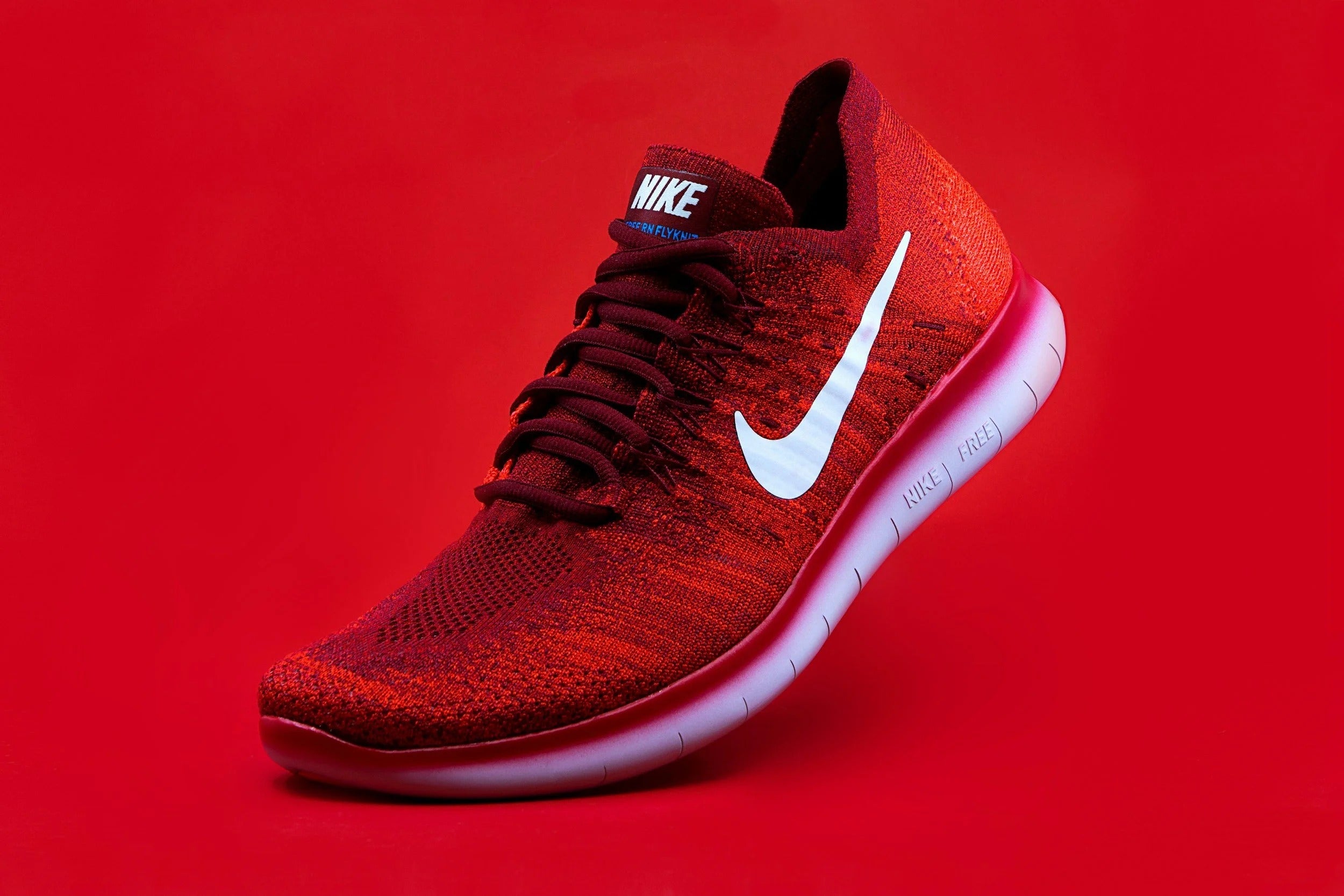 Nike Red Sports Trainers – Breathable Design
